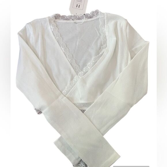 NWT White Lace Crop Top - Picture 3 of 4